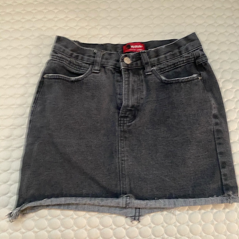 My Style Distressed Denim Skirt size M